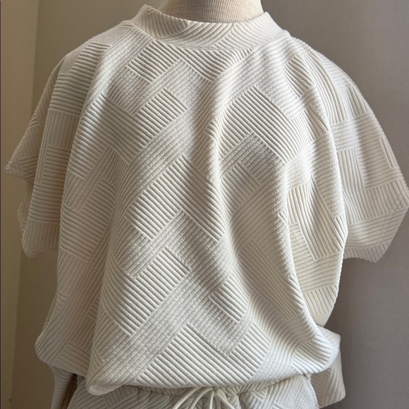 Shorts Set - Picture 2 of 9